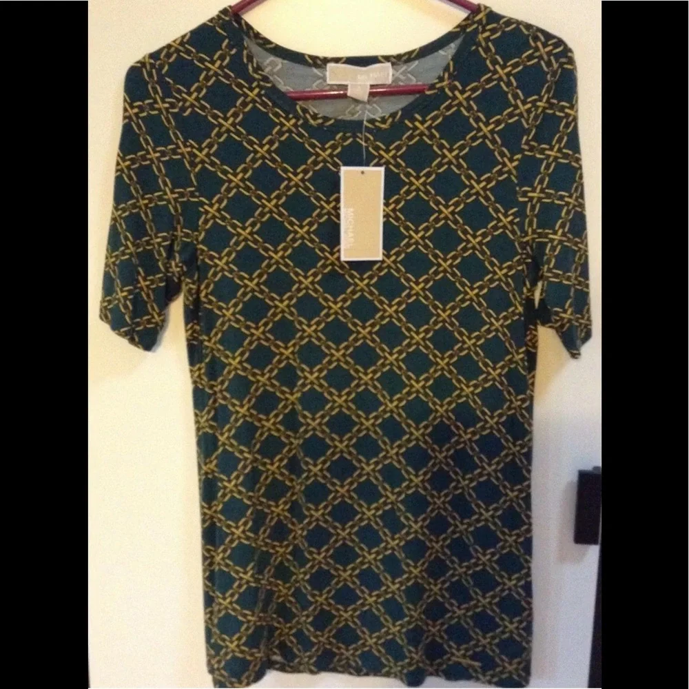 New Michael Kors Green Chain tee shirt pullover